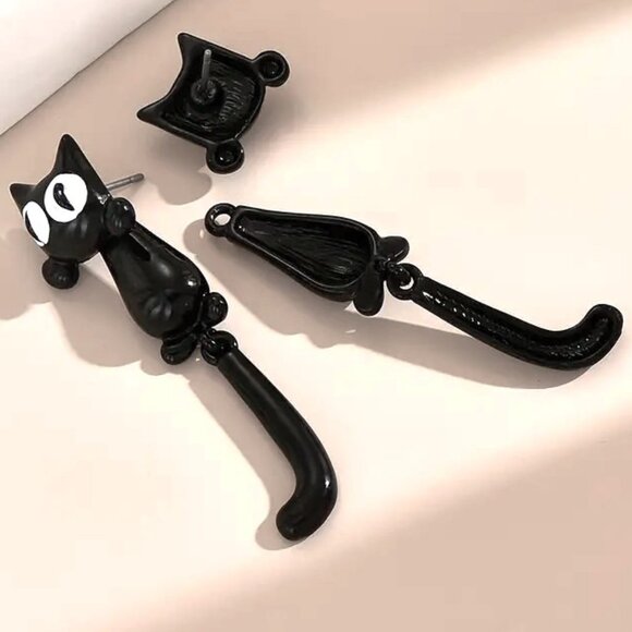 Cat Earrings Retro Black White Enamel 2pc Hanging Felix Cartoon Trendy Stylish - Picture 3 of 4